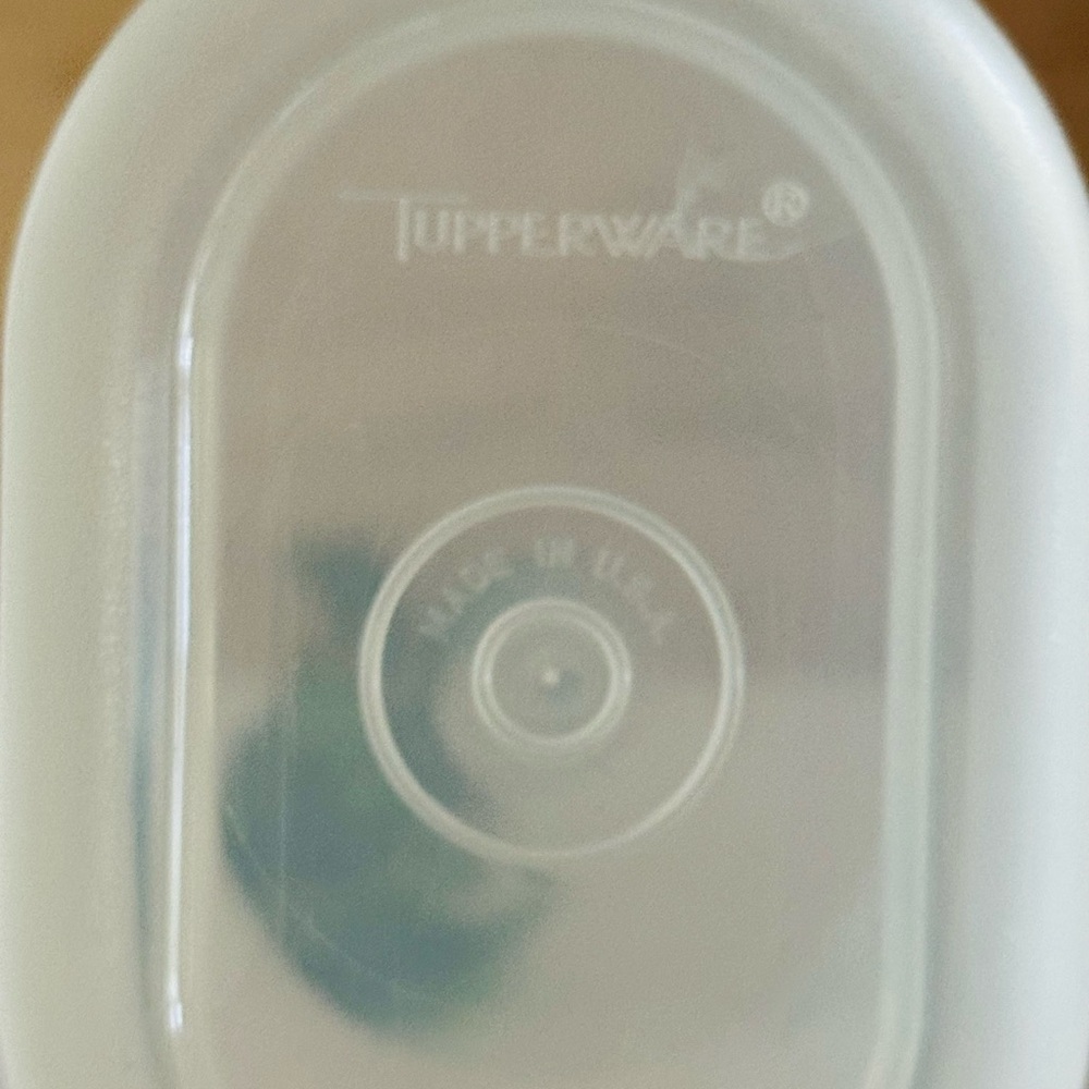 Vintage Tupperware 1-Qt Slim Fridge Door Pitcher Clear #1529-9 - Picture 7 of 7